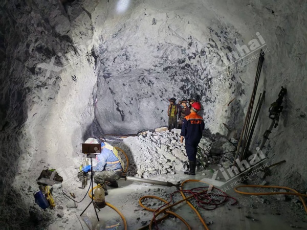 gold-underground-mining-3.jpg